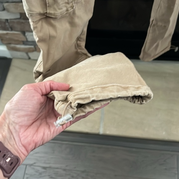 Pac Sun cargo pants with adjustable jogger bottom - Picture 6 of 7